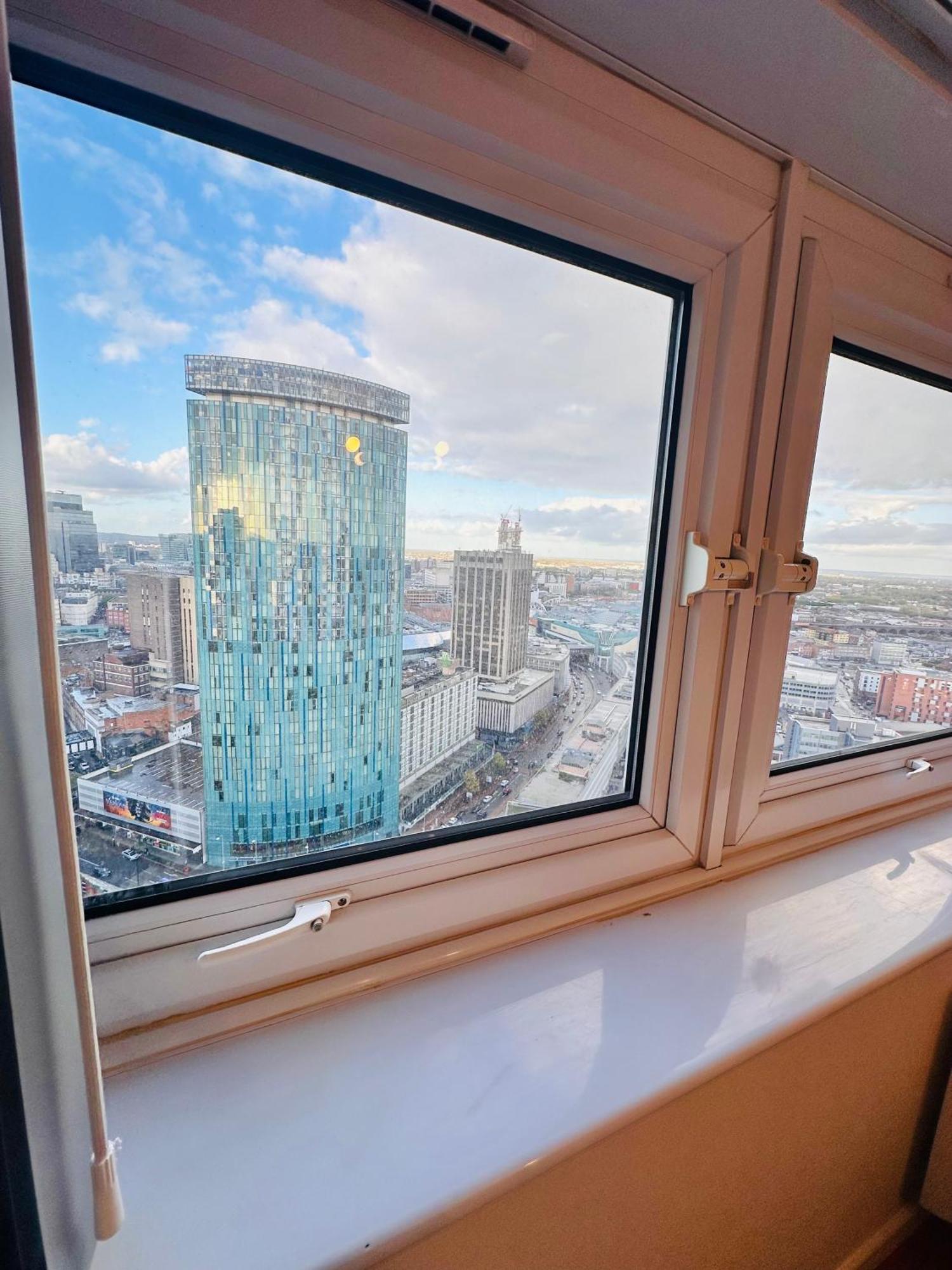 B - Newley Renovated Private Self-Contained Room In A Shared Apartment In Birmingham City Centre Экстерьер фото